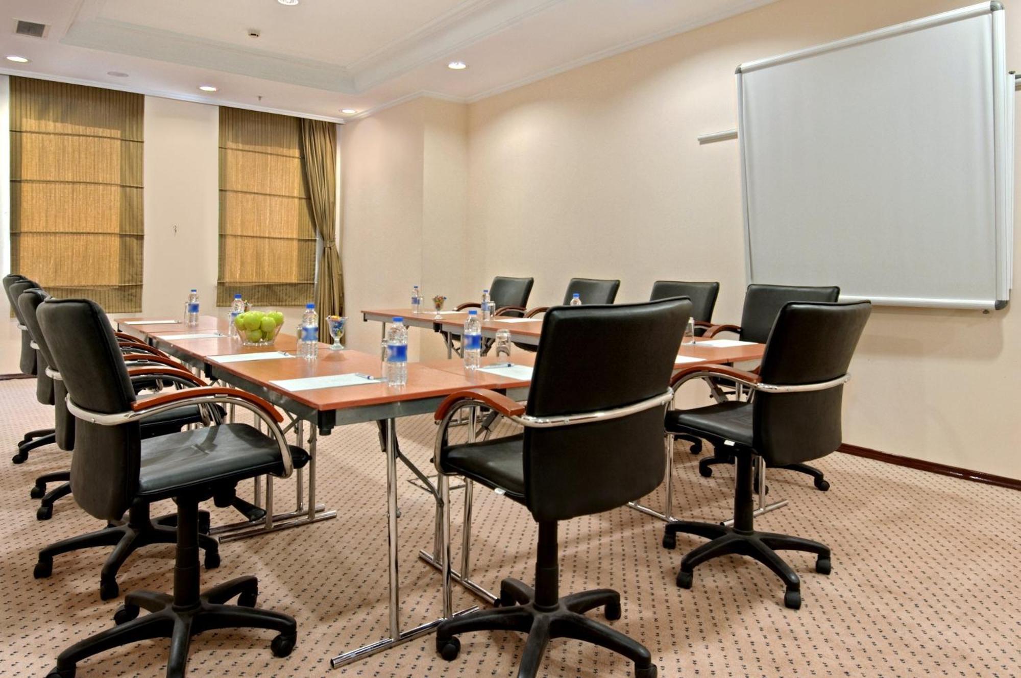 Wyndham Grand Кайсери Екстериор снимка Meeting room